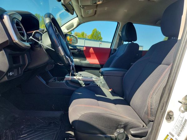 2017 TOYOTA TACOMA