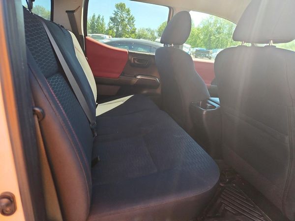 2017 TOYOTA TACOMA