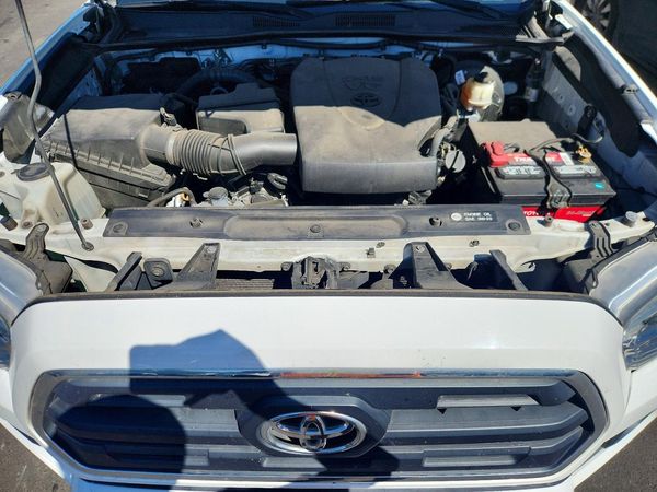 2017 TOYOTA TACOMA