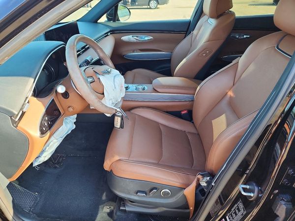 2025 GENESIS GV70
