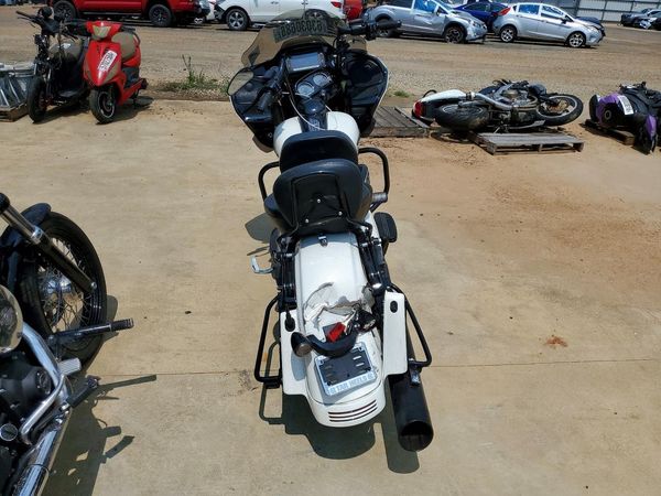 2018 HARLEY-DAVIDSON FLTRXS