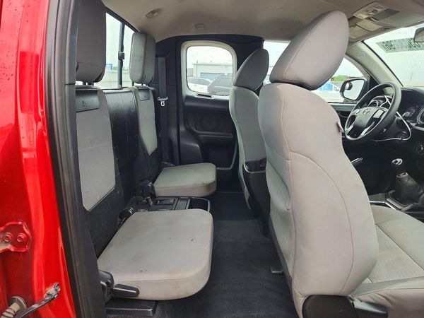 2016 TOYOTA TACOMA SR/SR5