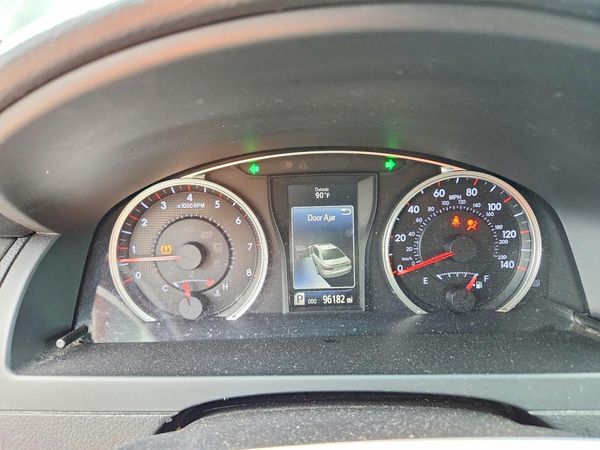 2016 TOYOTA CAMRY