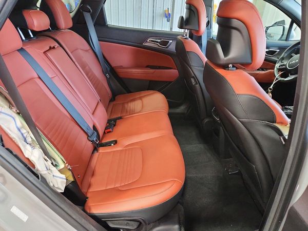2024 KIA SPORTAGE SX-PRESTIGE or SX-P