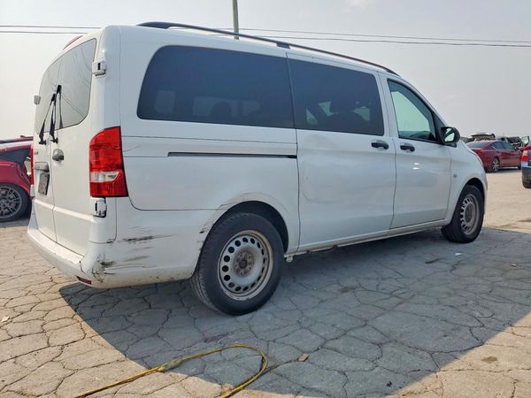 2018 MERCEDES-BENZ METRIS