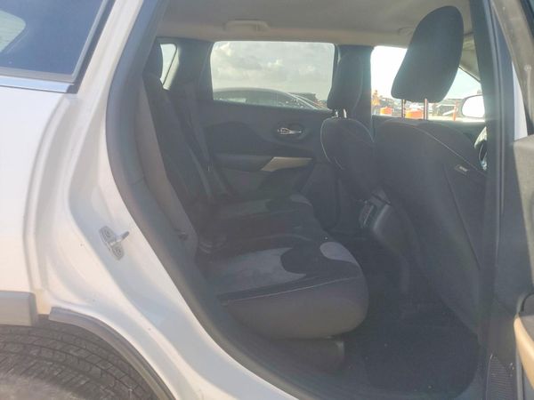 2018 JEEP CHEROKEE LATITUDE FWD