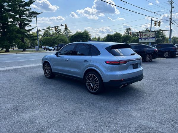 2020 PORSCHE CAYENNE