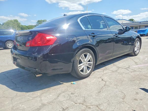 2013 INFINITI G37