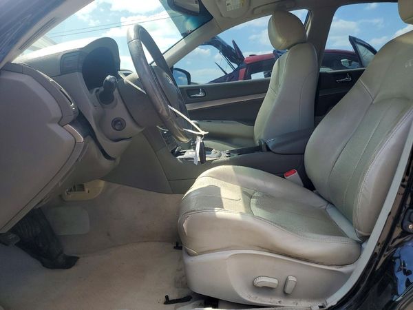 2013 INFINITI G37