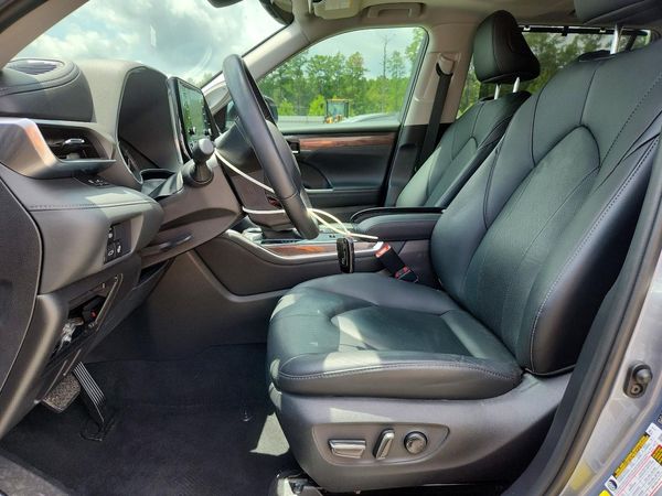 2020 TOYOTA HIGHLANDER Limited