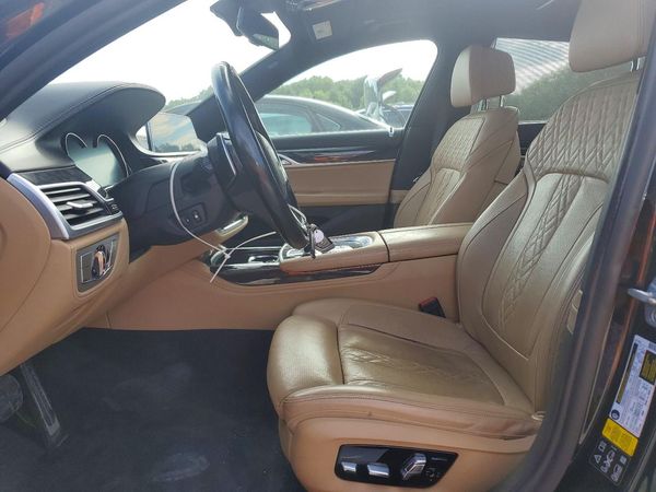 2018 BMW 750