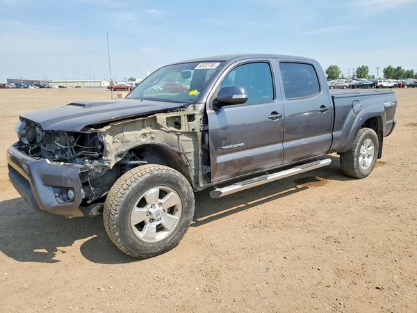 2015 TOYOTA TACOMA Delux Grade