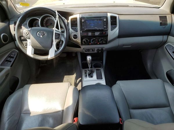 2015 TOYOTA TACOMA Delux Grade