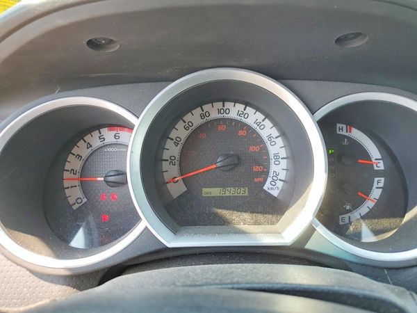2015 TOYOTA TACOMA Delux Grade
