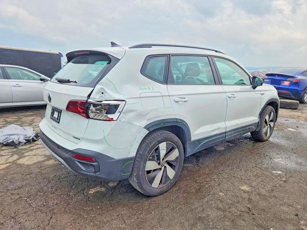2024 VOLKSWAGEN TAOS