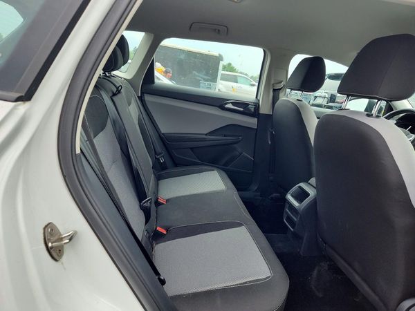 2024 VOLKSWAGEN TAOS