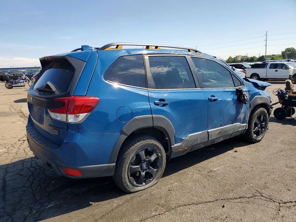 2023 SUBARU FORESTER