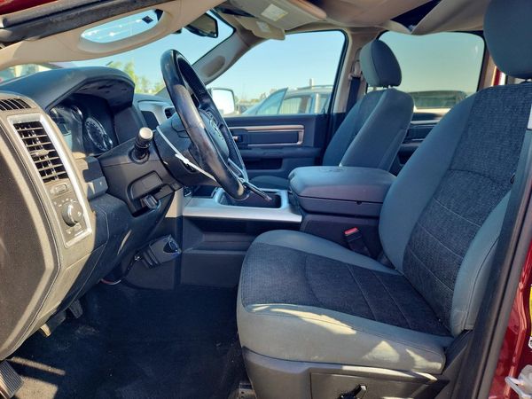 2016 RAM 1500 SLT