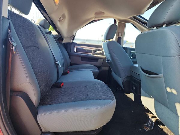 2016 RAM 1500 SLT