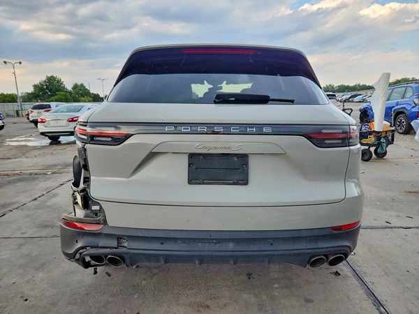 2021 PORSCHE CAYENNE S