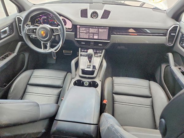 2021 PORSCHE CAYENNE S