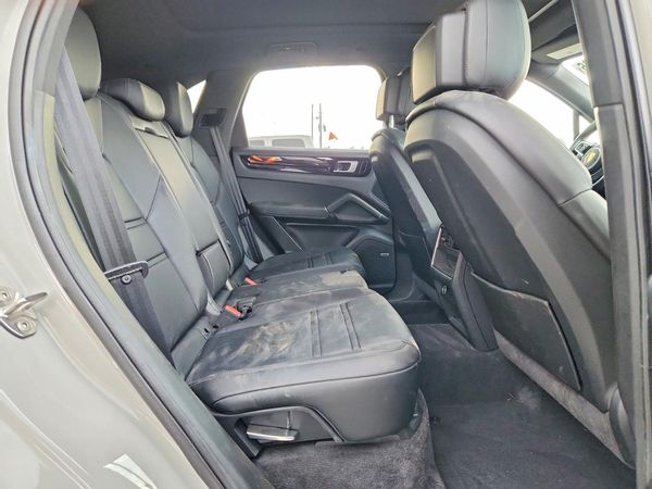 2021 PORSCHE CAYENNE S
