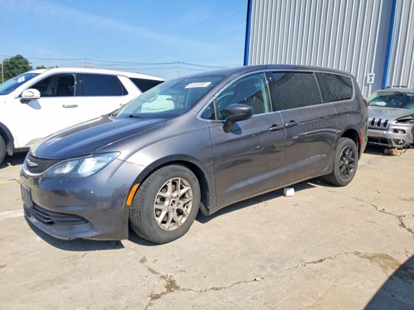 2017 CHRYSLER PACIFICA LX — Front 3/4