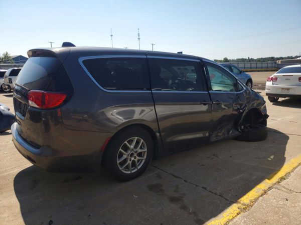 2017 CHRYSLER PACIFICA LX — PSRA