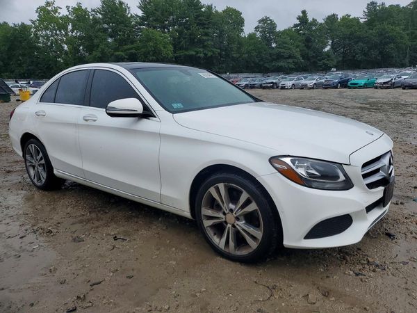 2016 MERCEDES-BENZ C300W 4MATIC 4P C300-4M