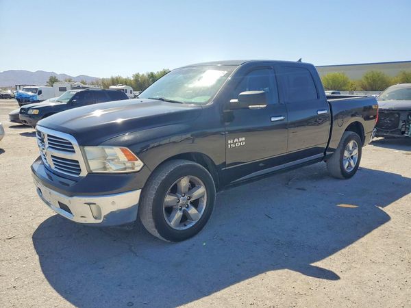 2016 RAM 1500 SLT