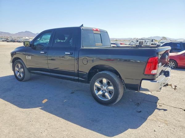 2016 RAM 1500 SLT