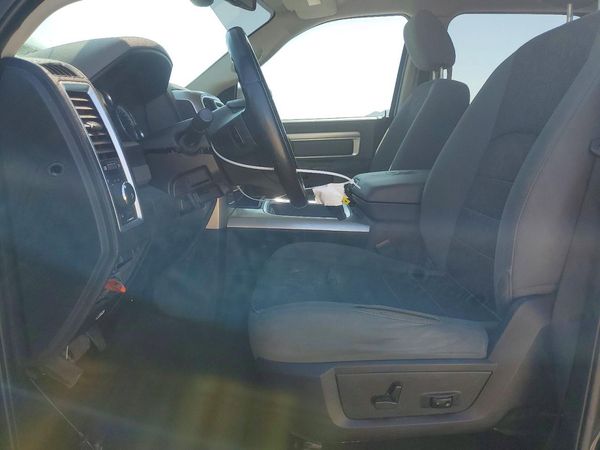2016 RAM 1500 SLT