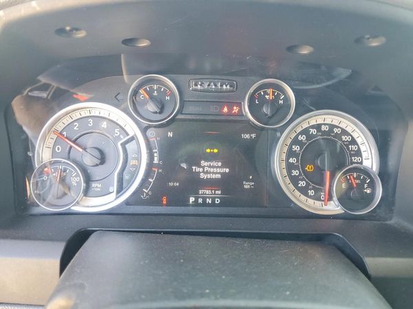 2016 RAM 1500 SLT