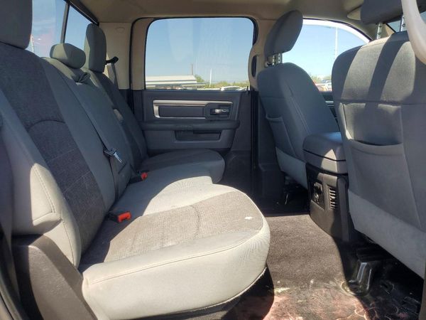 2016 RAM 1500 SLT