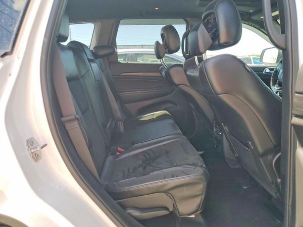 2019 JEEP GRAND CHEROKEE Laredo