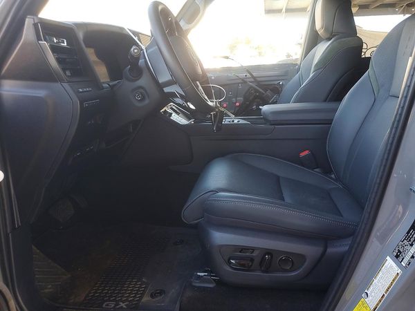2026 LEXUS GX 550