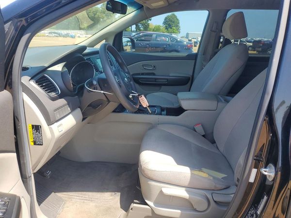2017 KIA SEDONA L