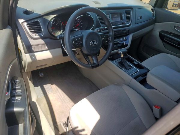 2017 KIA SEDONA L