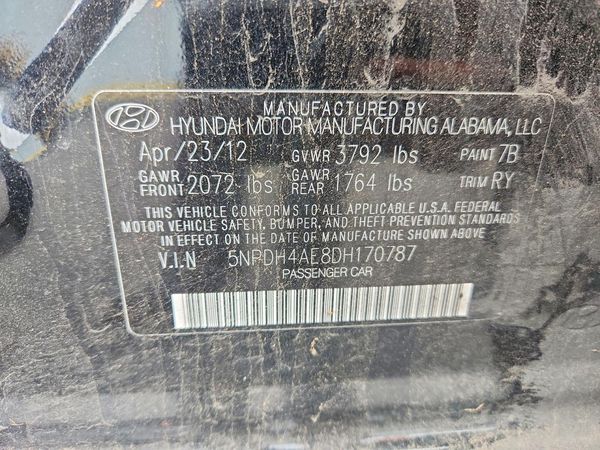 2013 HYUNDAI ELANTRA