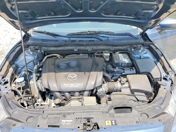 2015 MAZDA 3 Touring/GS