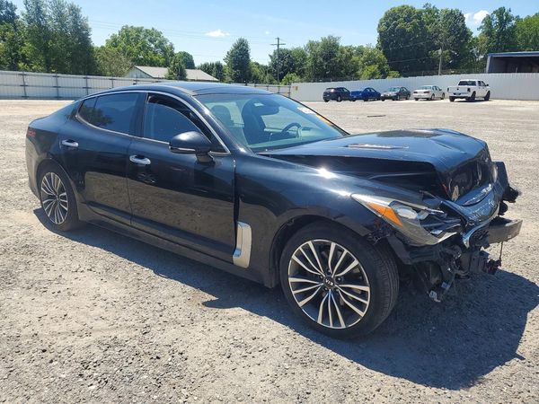 2018 KIA STINGER