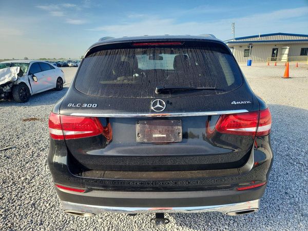 2019 MERCEDES-BENZ GLC GLC 300-4M
