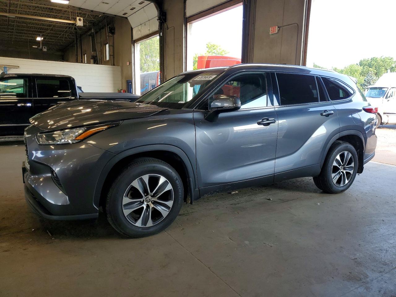 2020 TOYOTA HIGHLANDER XLE