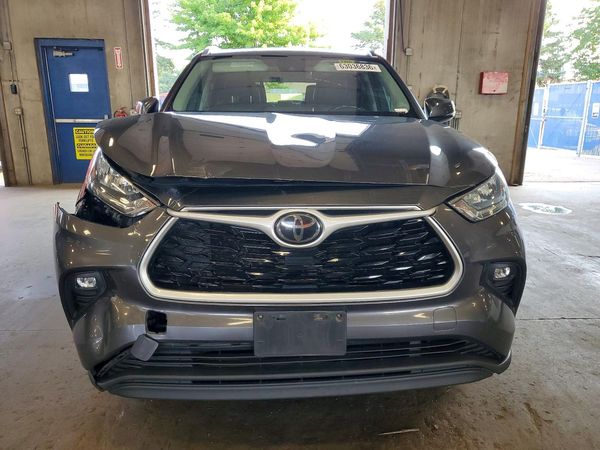 2020 TOYOTA HIGHLANDER XLE