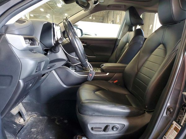 2020 TOYOTA HIGHLANDER XLE
