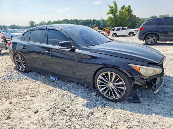 2015 INFINITI Q50