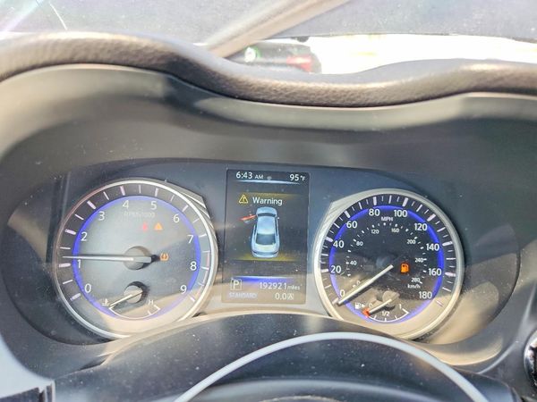 2015 INFINITI Q50