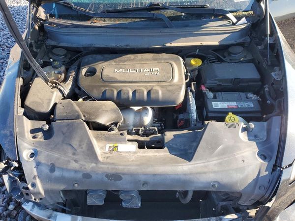 2015 JEEP CHEROKEE Latitude — Engine bay