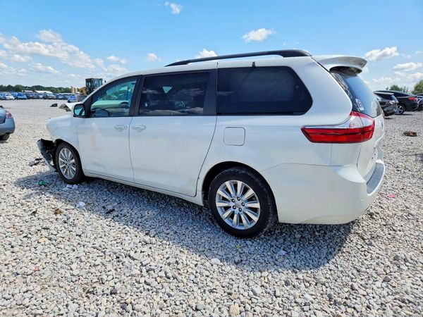 2015 TOYOTA SIENNA