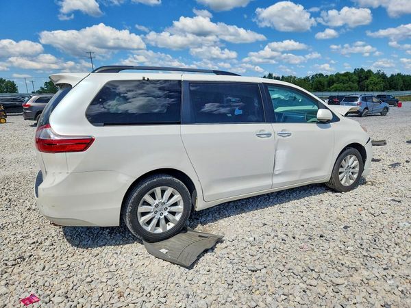2015 TOYOTA SIENNA